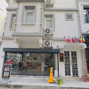 La Old Hotel